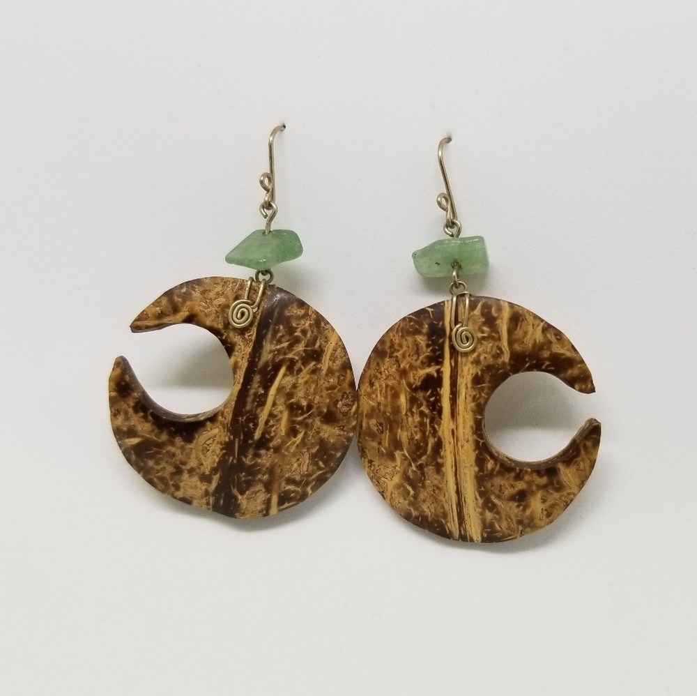 Earrings 🌴🥥